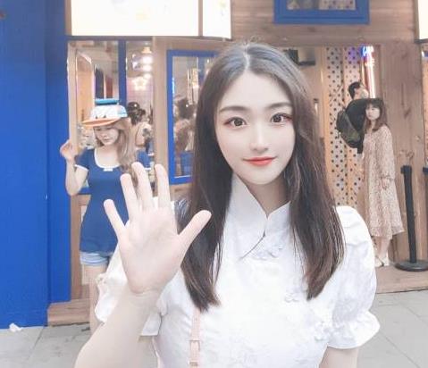 南航空姐美颜经典，肉肉身材，1V5.7G下载