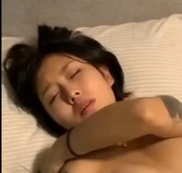 抖音女神王大炮电钻视频，粉丝疯狂点赞！