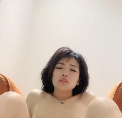 震惊男主电钻表演，小米粥八宝粥互动，口味重味节目1.3G