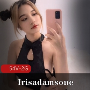 Onlyfans网红-Irisadamsone最新54V，2G视频曝光，私拍露脸丰满逗趣，粉丝热议！