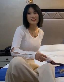 酒店约jian+zhi+mei+nu自拍1V-733M31分钟作者忘记上传作品