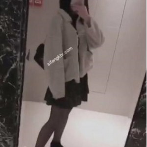 长腿美人视频合集：反差婊网红plas啪酱自娱自乐打P观看