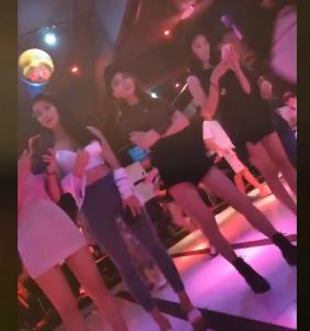 绿帽剪辑：老婆J女体验，时长16分钟，浪浪爽文视频下载