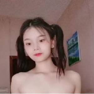 双马尾大主播自拍3V5.6G作品集，时长5小时，神似L莉的妹妹决战大叔，稚气Y荡无保护进入修长指J道具下载观看