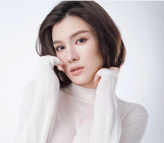 小明星网红蒋汶珊酒店自拍宣传作品29分钟正片露脸