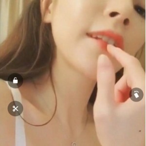 快手网红哆啦白嫩身材直播互动穿衣有尺度绅士1.1G资源合集