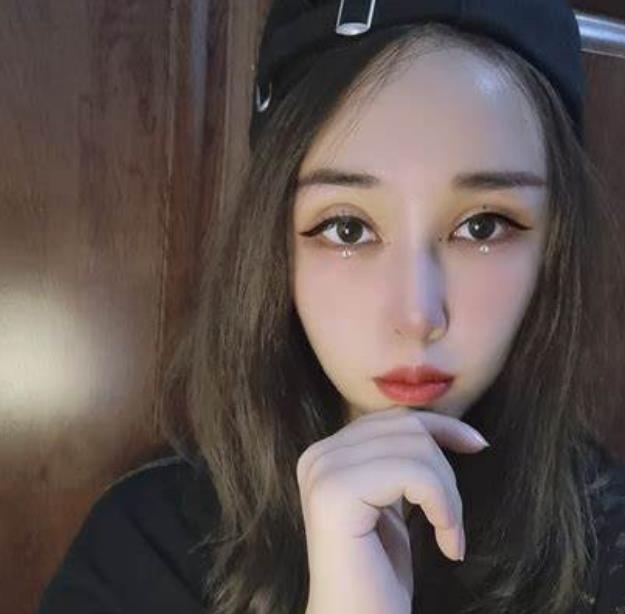 草莓味女神：前车大灯颜值涅槃，1G资源合集