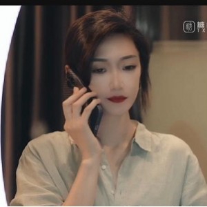 实习生多乙女主展现出非凡实力，精致脸庞和完美身材，观看视频