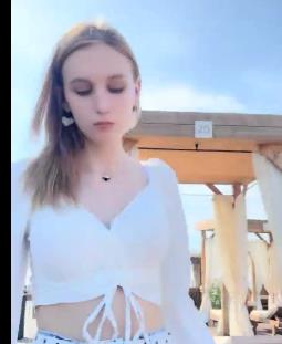 东北大神自拍-8V-2.5G，海边搭讪精选女神，俄罗斯女友惊喜登场，正牌女友PS身材最好，观看享受挑战者风采