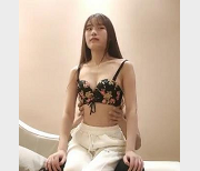 00后学生妹超清设备大长腿美颜精选