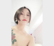 大学生交友自拍实锤！学生妹颜值身材惊艳，校花级观看数量爆表