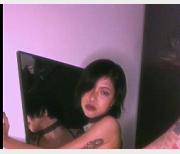 唢呐自拍：Y妻高颜值小姐姐展现独特风采