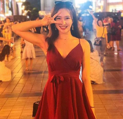 甜美少妇-小奴隶橙子：YD值爆表，多人运动，颜值身材八字奈资源