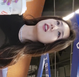 盛夏美女穿热裤秀美腿视频（3V，12.39G，百度云）