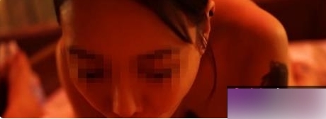 炉火纯青的小姐姐展示嘴艺作品