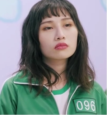 鱿鱼游戏:奇妙好玩的海洋冒险游戏翻拍:创意翻转的挑战游戏蚌壳游戏:神秘有趣的海底探险游戏