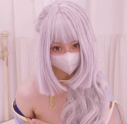 扣扣传媒和《不见星空》的联合佳作神里凌华三月樱花合集