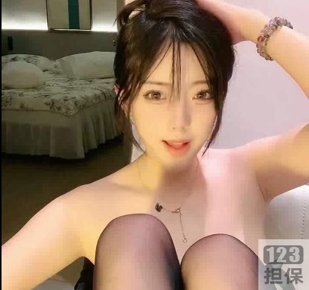 极品女神世间尤物（YOSHIKI）