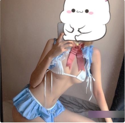 Twitter逆天颜值小太妹（Lyo0819）发布写真，极品身材婀娜妩媚【24V，3G】