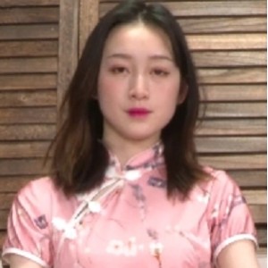 新晋足控00后御姐美女baby展示她的性感丝袜美腿