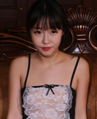 娃娃脸国模《杜雨涵》最新佳作