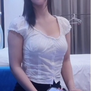 真实约拍探花和纯欲风极品身材大学生佳作