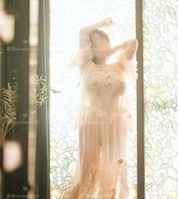 软软糯糯的小甜美《九九酱》私拍合集