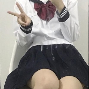 粉嫩大一大学生和男友的自拍佳作