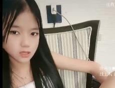 火爆自拍视频：无敌光“阴”妹子，水印，互动，怀里玩棍子时长53分钟