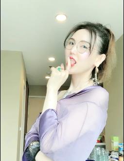 神秘魔术表演胀婧BIG悦自拍1V-960M液体手术变性内幕瓜车灯黑某处