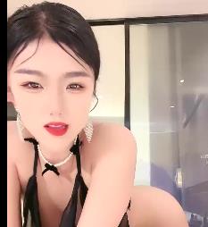 女神回归，职业航模，小土豆无保护进入，2V1.9G视频大小，美颜滤镜，用嘴超Y荡，某多人游事件