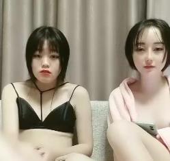 精选主播小热巴自拍合集4V-5.5G，爆火闺蜜互动视频，道具玩法，P友分享必备！