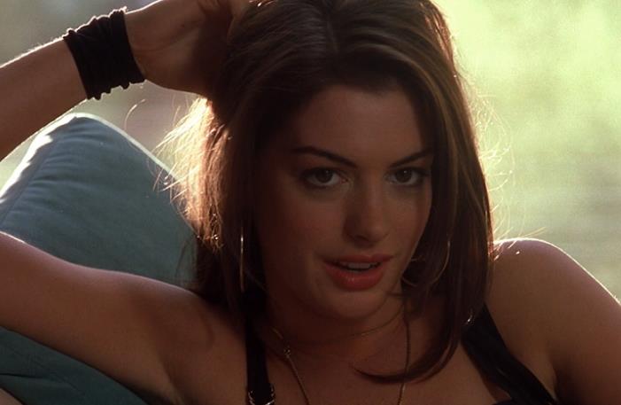 《历劫俏佳人》高清未删减版，美少女命运扭曲，洛城帮派黑暗世界，尺度大震撼视频大小/数量