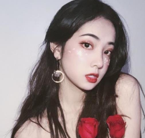 Qinweiyingjie捷哥神妖冶邪魅绅士雪白肌肤美腿小脚套图11.2G资源合集