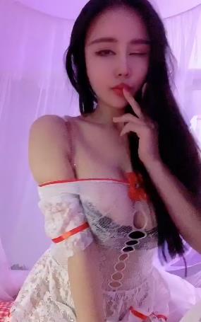 唐曼斗鱼视频合集，妩媚身材尽显，定制lucky精品任你欣赏