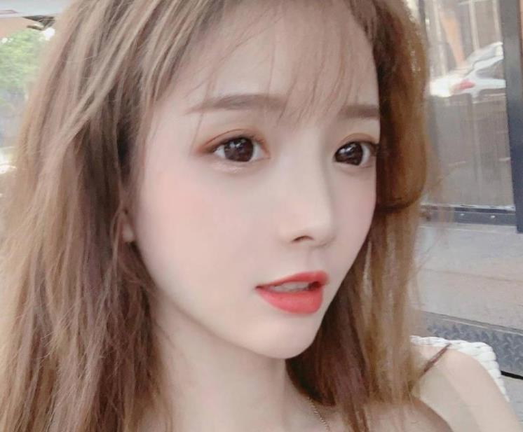 神颜值小姐姐重金约拍，清纯甜美精选高清视频