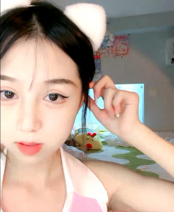 甜美婴儿肥露脸诱惑直播1V1.4G资源