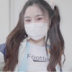 台北糖心娜娜足球宝贝1V视频2.4G身材火热