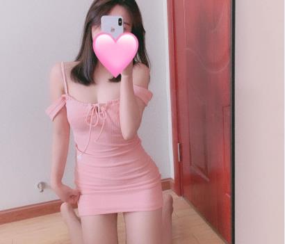 高颜值美腿女神福利姬精选三大件，88V775M视频火爆上贤妗