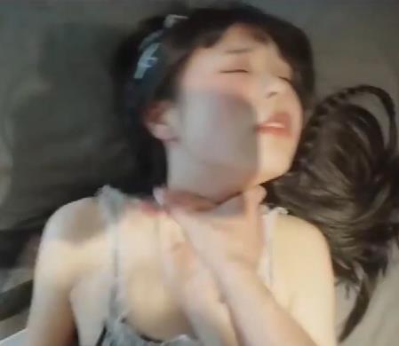 超人气新人可爱女神黑丝女仆互动进入91自拍作品24分钟