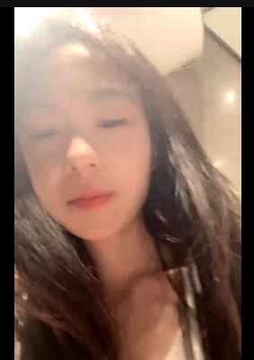 YIRs高颜值娜子直播资源自拍作品-13V-6.7G