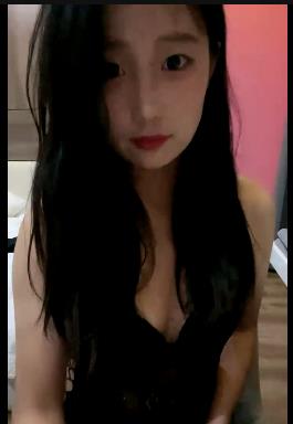 谷谷好养新人ai小东西酒店自拍直播3V-1.9G，收费平台转平台注意礼物