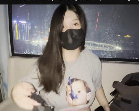 网红巨R女神九儿定制摩天轮自拍时长