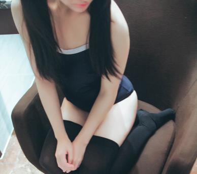 网红嫩妹团子cos粉嫩身材JK1.7G作品图片