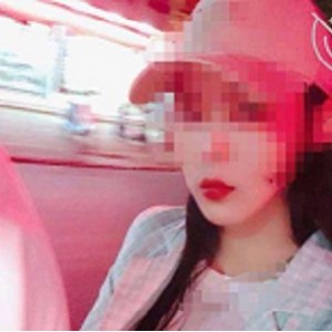 真实故事：楼主绿帽视频曝光，客厅卧室肝事女友照片曝光