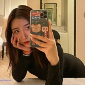 抖音女神@yuer：高颜值模特，蜜桃臀尺度大