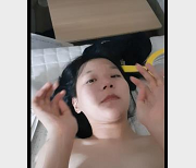 高清无水印韩国学生情侣自拍27V-4.5G视频