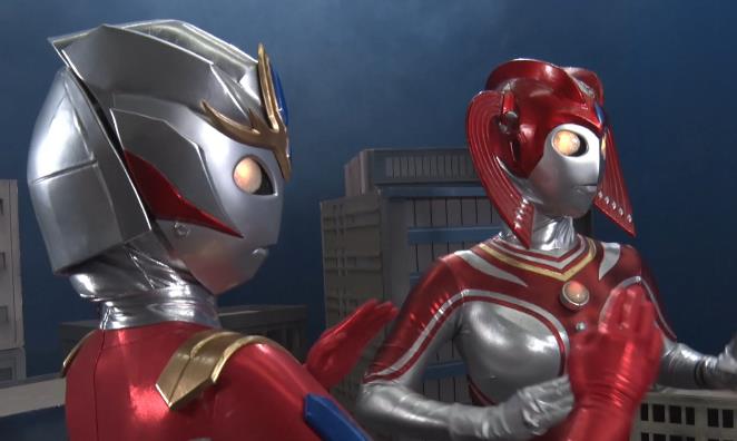 女奥特曼系列岛国出品，怪物轮C车灯，1V-3.8G，下载观看