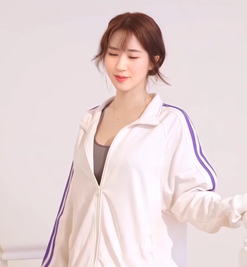 神秘AI换脸视频:赵露思4.01G十段大片百度盘下载,解压链接及截图询问