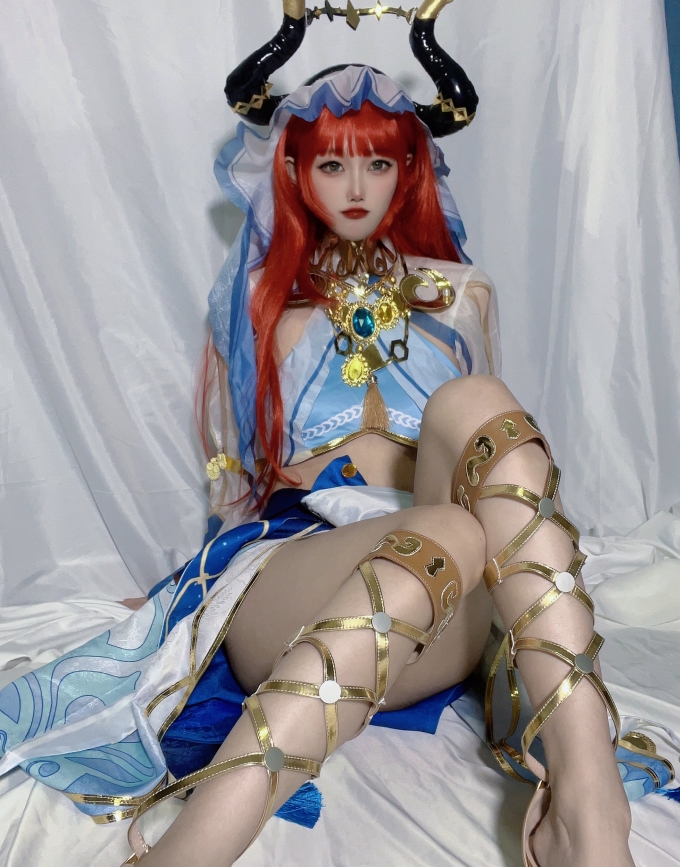 引了不少粉丝的兴趣。她曾在直播中提到，井川里野是她的偶像之一，对其演技和风格赞不绝口。这也让粉丝们更加喜爱小鹿，因为她不仅是一个美丽的女神，还是一个有品味的影视